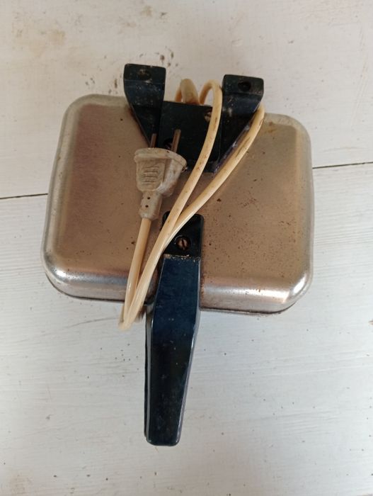 Вафельниця СССР працює