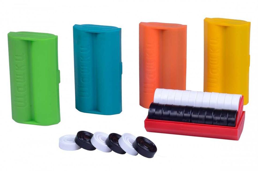 Шашки у футлярі коробці, шашки в коробке без доски