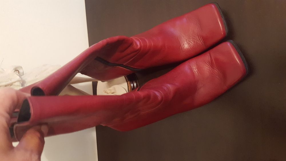 Botas bordeu de pele