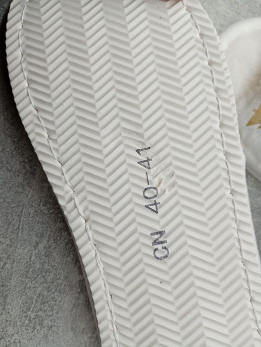 Kapcie damskie kremowe 40/41