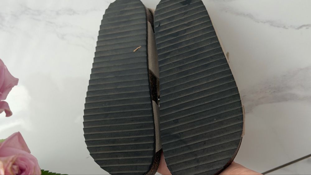Zara босоніжки 35 р