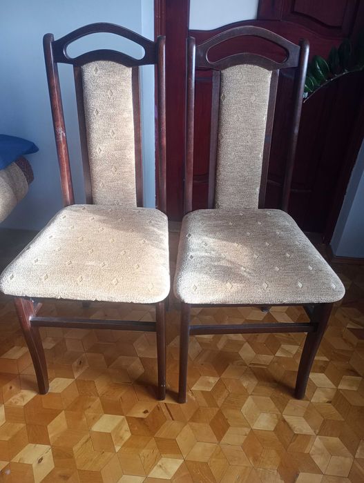 krzesła tapicerowane