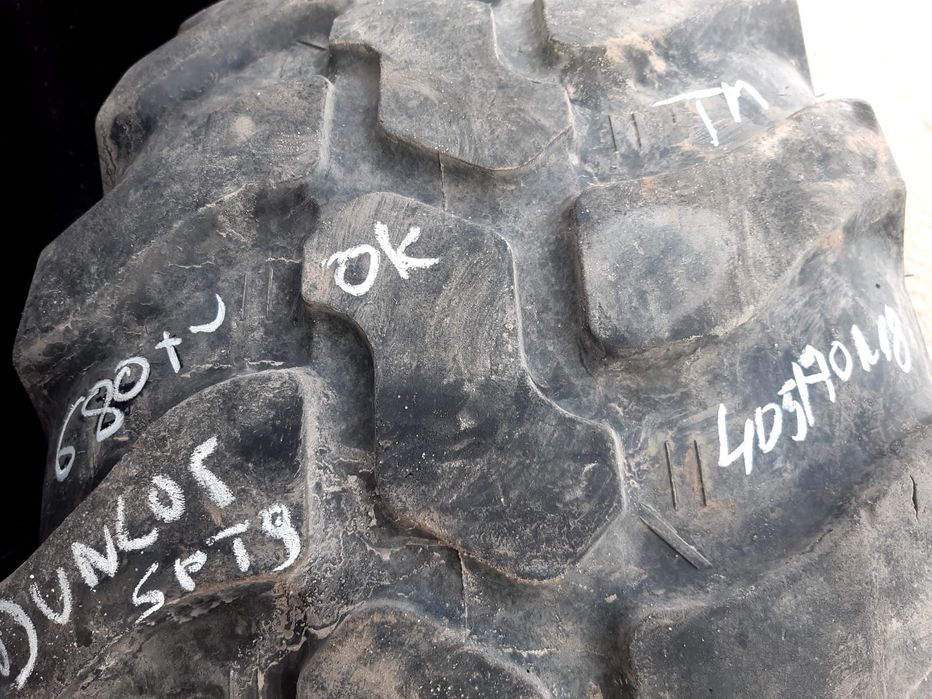 Opona 405/70R18 Dunlop