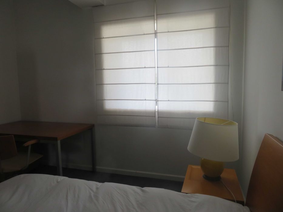 Quarto a 5mn a pé da universidade