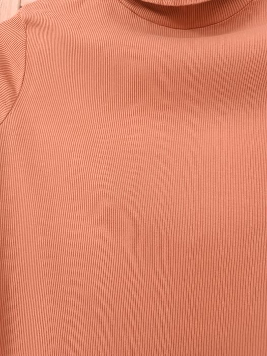 Golf damski Basic C&A 36 S różowy łososiowy
Szerokość pod pachami 40
D