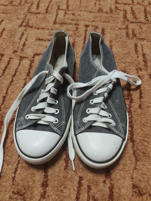 Продам кеды 38 размер