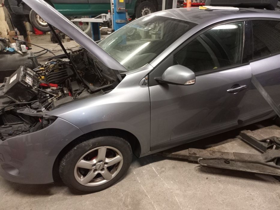 Renault megan 3 sprzedam czesci