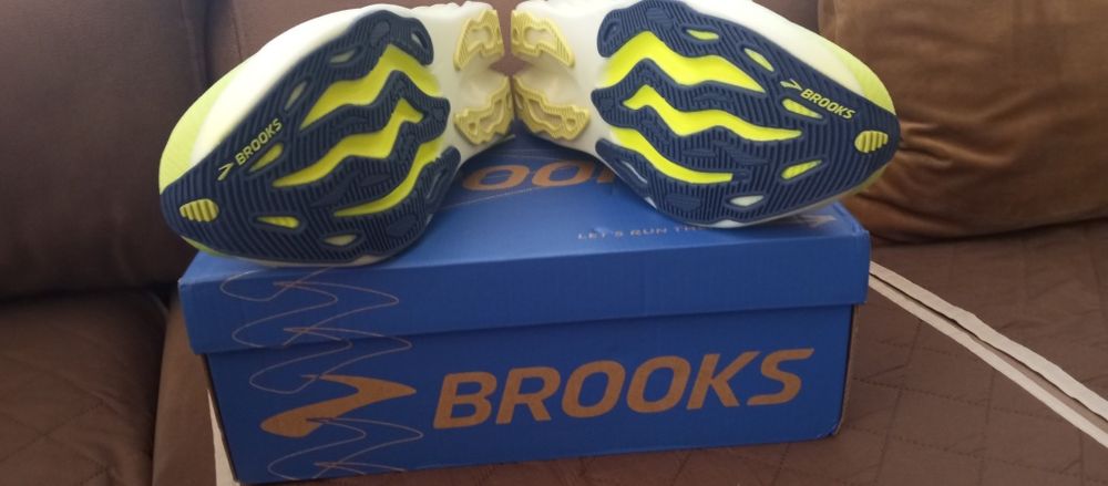Brookes 44 novas originais