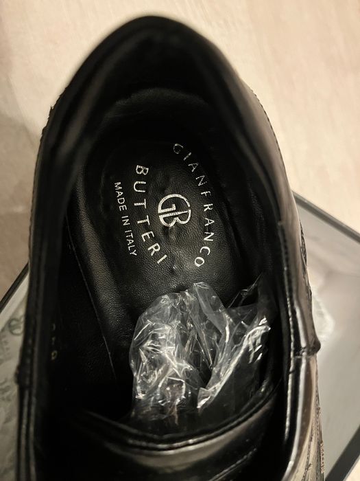Оригінальні шкіряні туфлі Gianfranco Butteri (made in Italy)