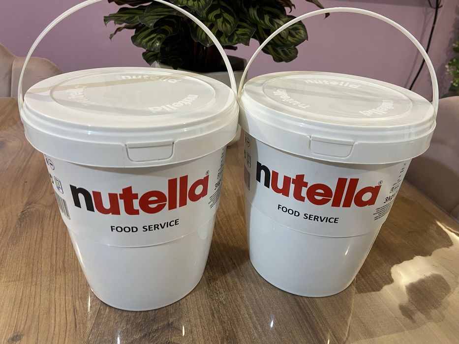 Vendo dois baldes de nutella 3kg cada