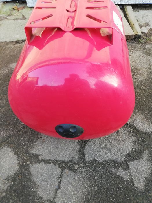 Продам розширювальний бачок