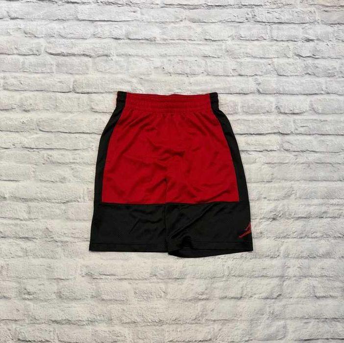 Czerwono-czarne spodenki sportowe Air Jordan S