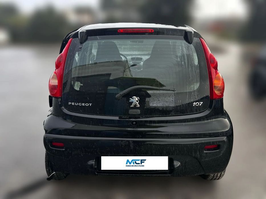 Peugeot 107 1.0 de 2010 para peças