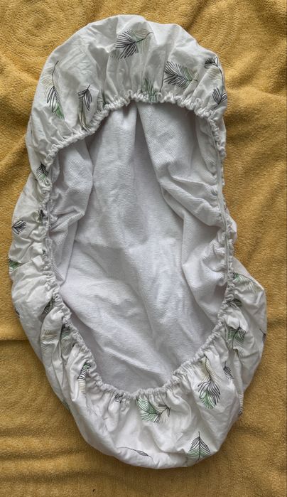 Наматрасник непромокаемый.