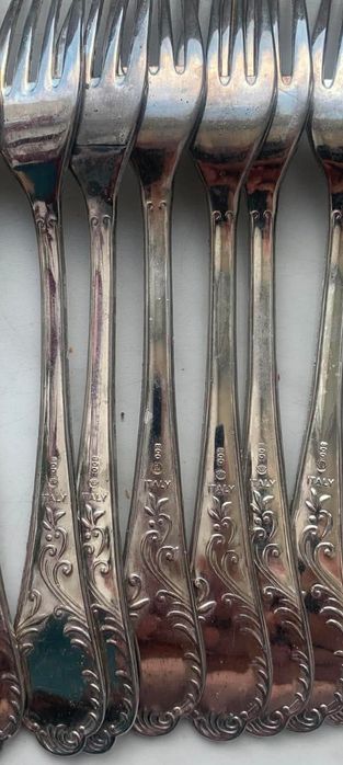 Продам столові прилади
