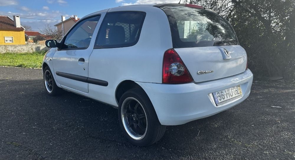 Renault Clio 1.5 DCI comercial