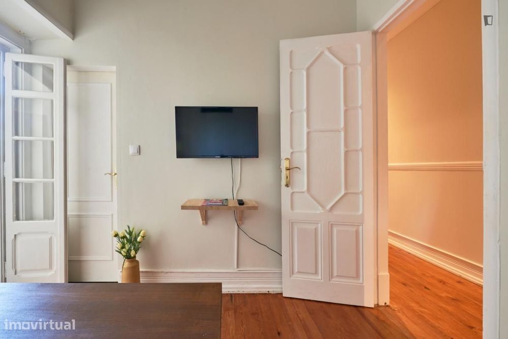 Quarto - localizado em Entrecampos Lisbon