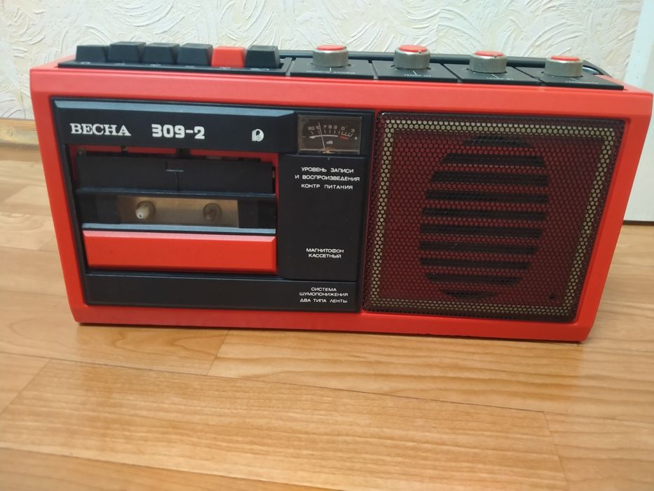 Магнитофон  Весна  309 - 2  СССР касетный рабочий.
