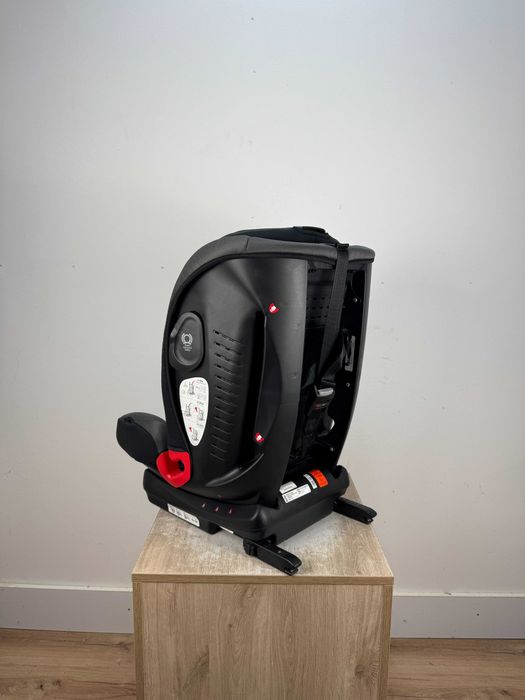 Fotelik samochodowy Joie Bold R 9-36kg