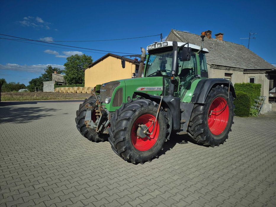 Traktor FENDT 714 TMS 2006 r.