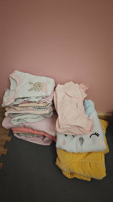 Paka, zestaw ubrań dla dziewczynki 56