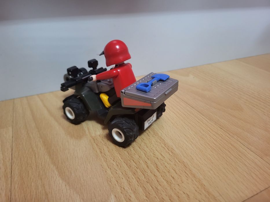 Playmobil quad ratowniczy