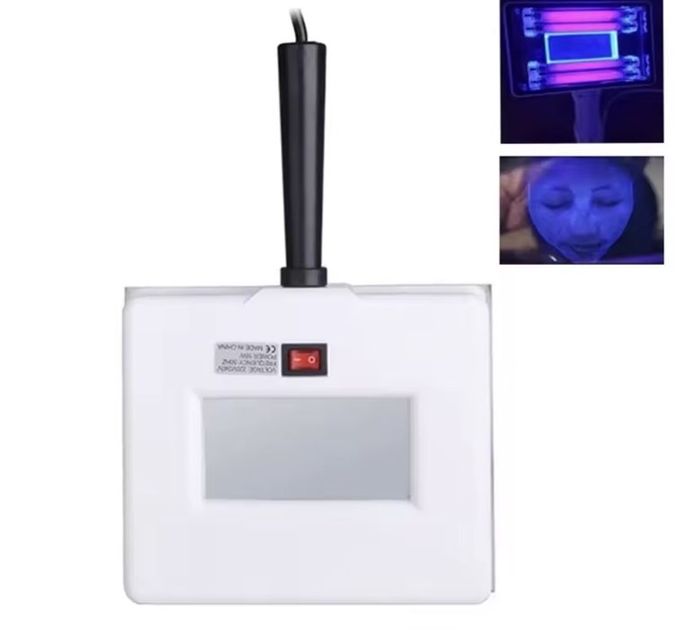 Luz ultravioleta com lupa (lâmpada wood)