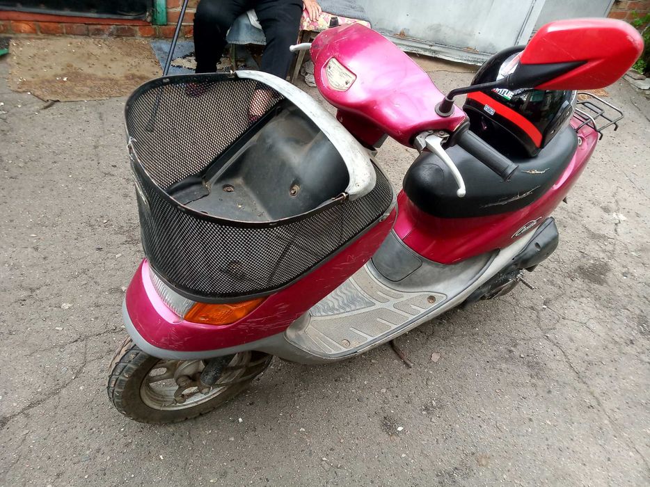 Продам скутер ХОНДА 2000 р
