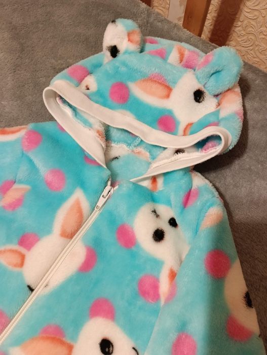 Два теплых махровых человечка