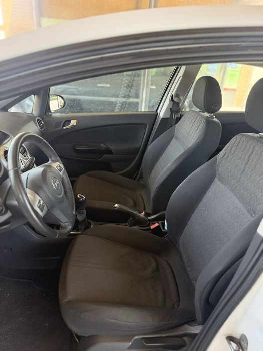 Opel Corsa 1.2 gasolina (2013)