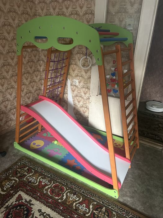 Дитячий спортивний куточок