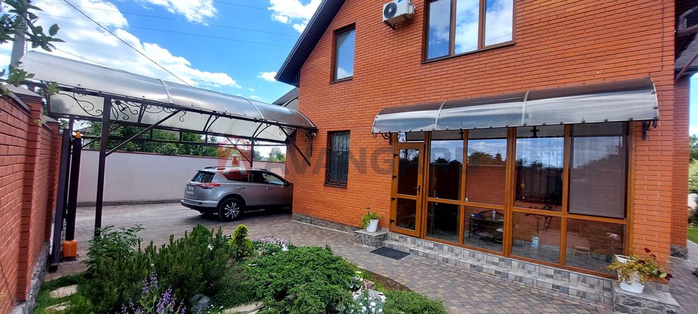 Продам ДОМ 215м.кв.Баня (67м.кв).10 соток 220000$