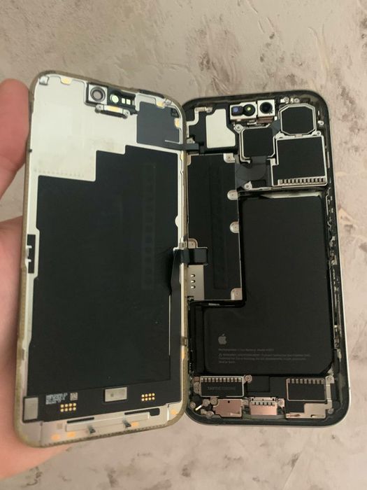 Запчастини iphone 15 pro
