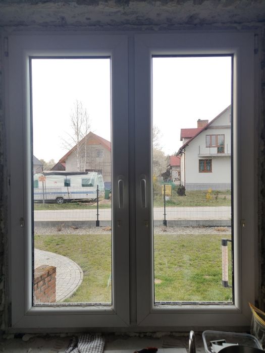 Okna z demontażu sprawne białe .