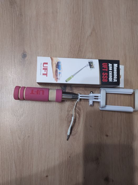 Монопад для сэлфи селфи, сэлфипалка в робочем состоянии селфипалка