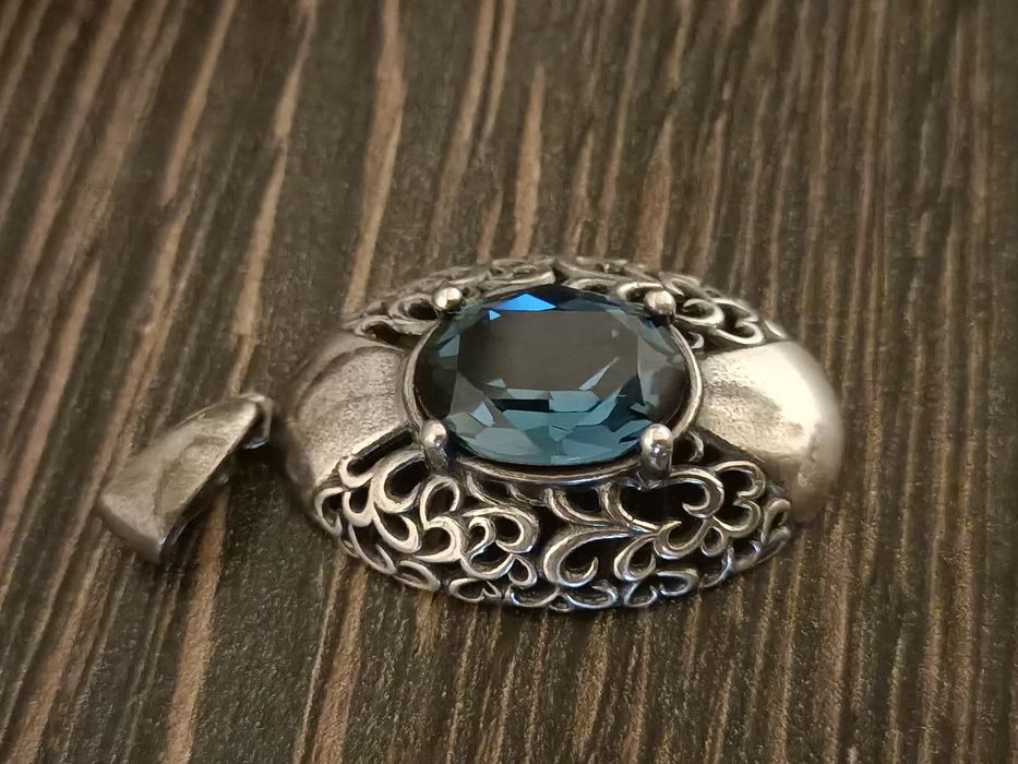 Wisior Srebrny / Kamień