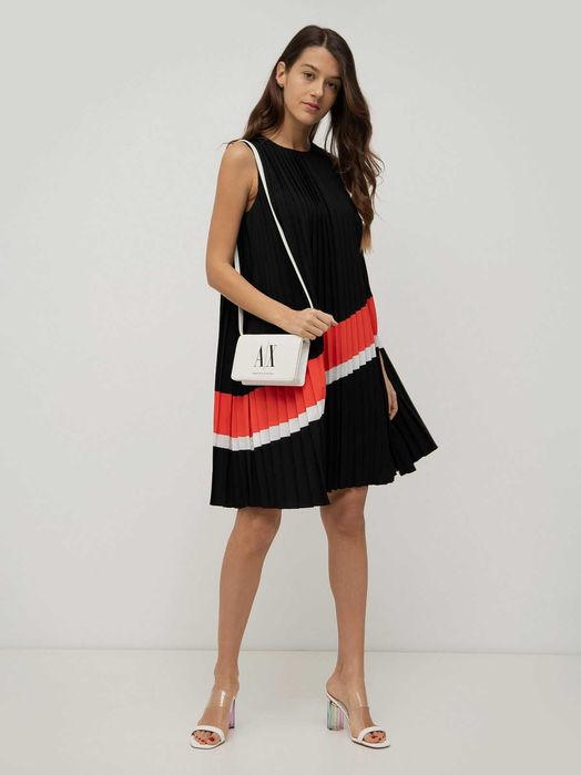 Платье Armani Exchange,p 38