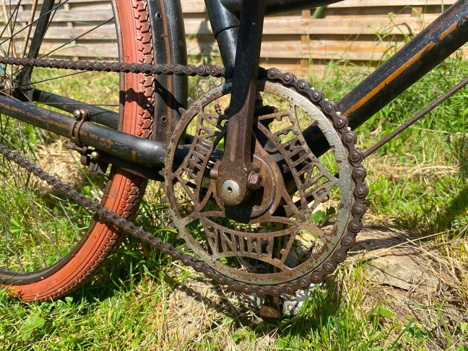 Bicicleta antiga de Sra