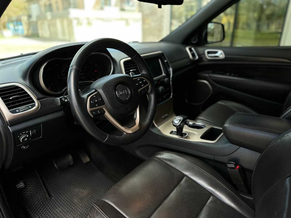 Продам шикарний автомобіль JEEP GRAND CHEROKEE 2015 р. 3.6 бензин