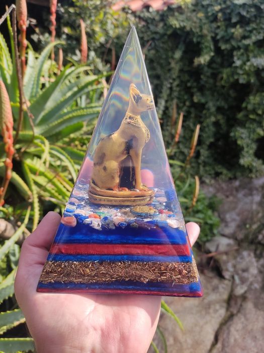 Pirâmide Orgonite