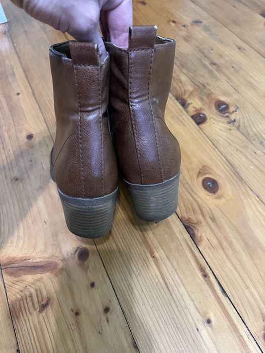 Жіночі шкіряні черевики Mantaray