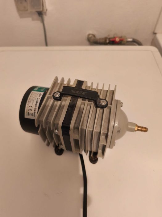 Pompa napowietrzająca HAILEA ACO-388D do stawu rybnego oczka wodnego