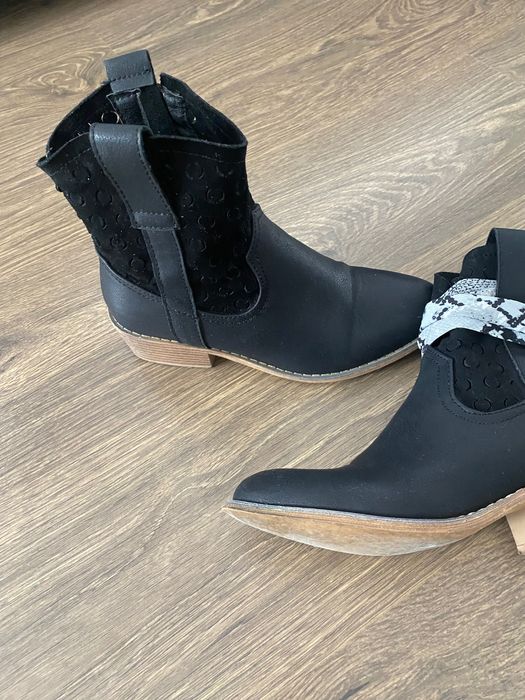 Bota preta 36 como novas