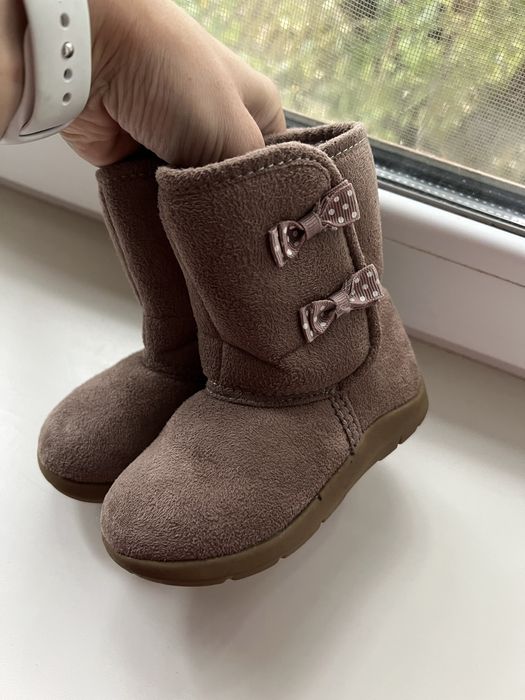 Чоботи дитячі 23