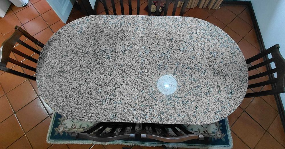 Mesa cozinha com cadeiras