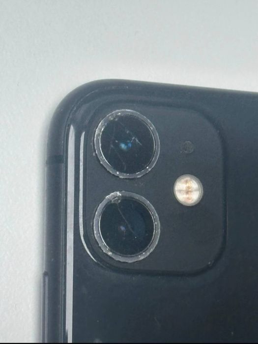 Iphone 11.128 GB.