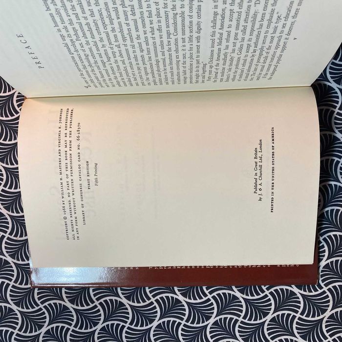 Human Sexual Response (1st ed.)-William H. Masters, Virginia E.Johnson
