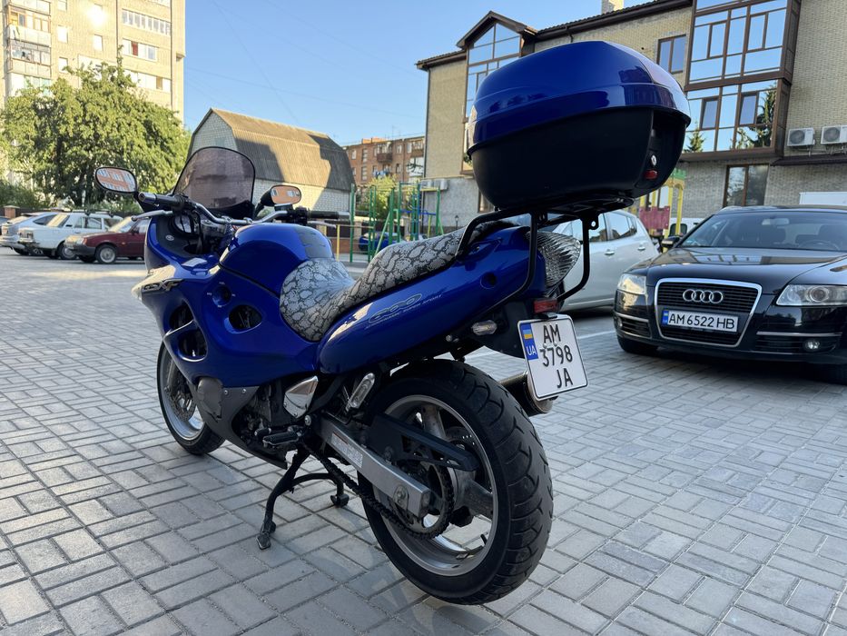 Suzuki GSX600F Katana