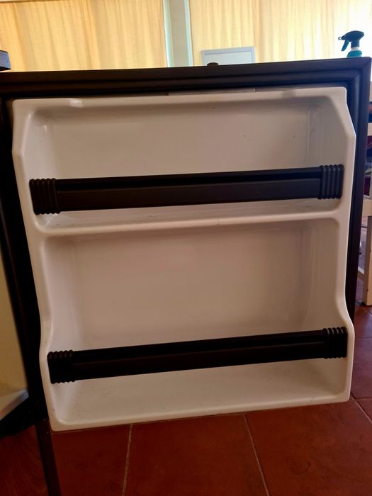 Frigorífico mini-bar madeira