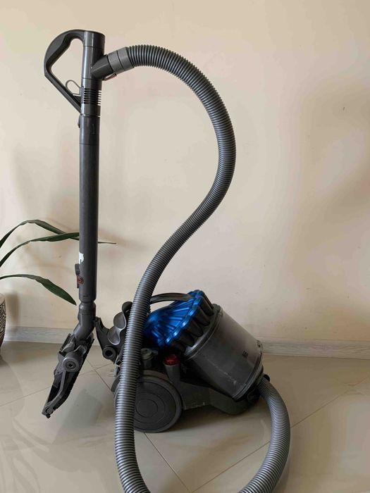 Продам Dyson DC32